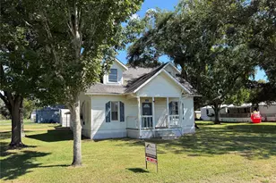 5922 Railroad St, Wallis, TX 77485 - Photo 20