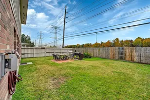 2215 Hadden Hollow Dr, Houston, TX 77067 - Photo 18