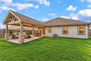 211 Garnett St, Magnolia, TX 77354 - Photo 1