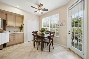 74 E Lakeridge Dr, The Woodlands, TX 77381 - Photo 16