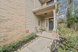 74 E Lakeridge Dr, The Woodlands, TX 77381 - Photo 4