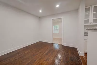 5703 Belmark Street, Houston, TX 77033 - Photo 8