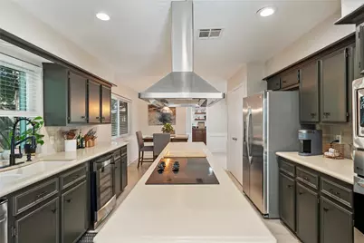 10218 Burgoyne Road, Houston, TX 77042 - Photo 22