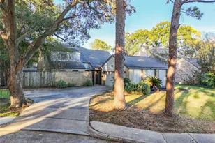 10218 Burgoyne Rd, Houston, TX 77042 - Photo 44