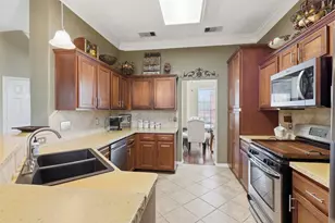 4838 Roaring Springs Rd, Pasadena, TX 77505 - Photo 8