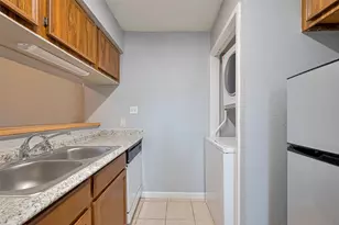 9090 S Braeswood Blvd, Houston, TX 77074 - Photo 16