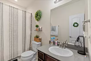 7911 Wood Hollow Dr, Baytown, TX 77523 - Photo 10