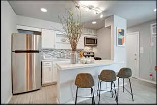 1903 Commonwealth St, Houston, TX 77006 - Photo 2