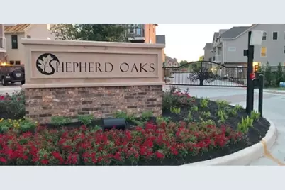 1010 Shepherd Oaks Drive, Houston, TX 77018 - Photo 2