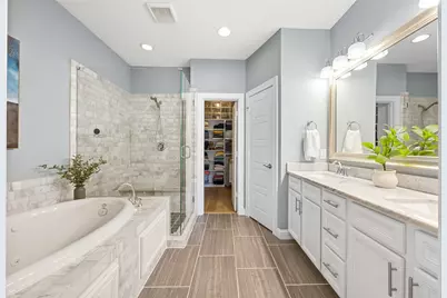 1010 Shepherd Oaks Drive, Houston, TX 77018 - Photo 22