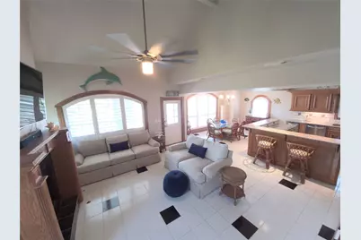 111 Kona Drive, Tiki Island, TX 77554 - Photo 8