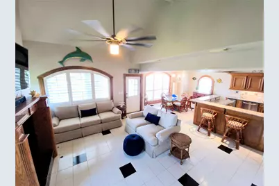 111 Kona Drive, Tiki Island, TX 77554 - Photo 10