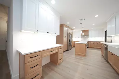 203 S Pathfinders Circle, The Woodlands, TX 77381 - Photo 42