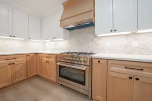 203 S Pathfinders Cir, The Woodlands, TX 77381 - Photo 38