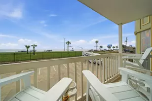 6300 Seawall Blvd, Galveston, TX 77551 - Photo 1