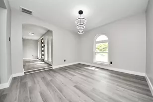 7822 Maple Tree Dr, Houston, TX 77088 - Photo 22