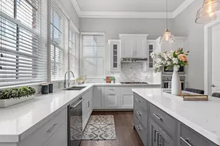 6054 Kansas St, Houston, TX 77007 - Photo 1