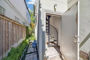 1533 Nevada St, Houston, TX 77006 - Photo 6