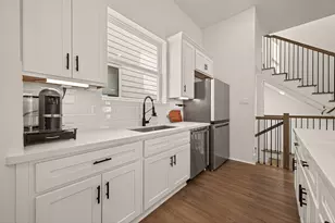 1243 W 23rd St, Houston, TX 77008 - Photo 16