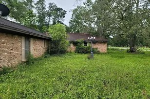 13325 River Oaks Blvd, Beaumont, TX 77713 - Photo 2