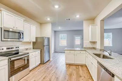 8212 Sunberry Shadow Drive, Houston, TX 77016 - Photo 8