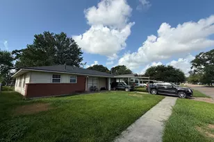 3318 Cedarcrest Dr, Pasadena, TX 77503 - Photo 1