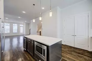 1041 Ashland St, Houston, TX 77008 - Photo 14