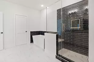 1928 Purswell Rd, Houston, TX 77055 - Photo 20