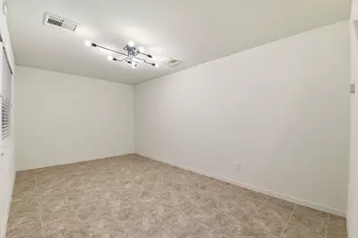3209 Clearview Circle, Houston, TX 77025 - Photo 12
