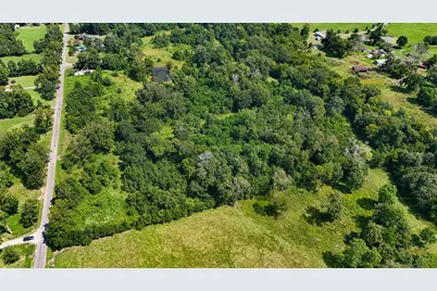 1401 County Road 2061, Hull, TX 77564 - Photo 16