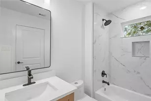 316 Walthall Dr, Houston, TX 77022 - Photo 12