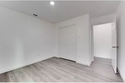 8128 Sterlingshire Street #A, Houston, TX 77078 - Photo 10