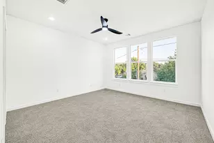 9316 Waller St, Houston, TX 77012 - Photo 14