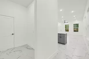9316 Waller St, Houston, TX 77012 - Photo 2