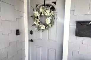 129 Sylvia St, Deer Park, TX 77536 - Photo 2