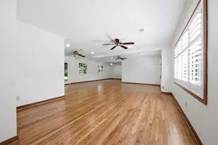 410 Kyle St, Sugar Land, TX 77478 - Photo 10