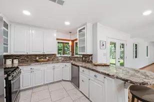 410 Kyle St, Sugar Land, TX 77478 - Photo 14