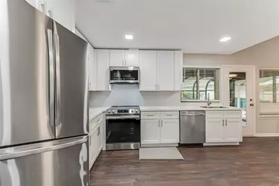 2 Summer Morning Court, The Woodlands, TX 77381 - Photo 14