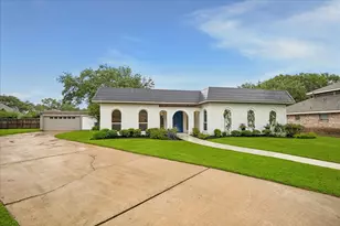 3007 Montford Ct, Sugar Land, TX 77478 - Photo 2