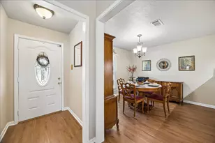 214 Tudor Ct, Deer Park, TX 77536 - Photo 6