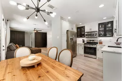 10 E White Willow Circle, The Woodlands, TX 77381 - Photo 8