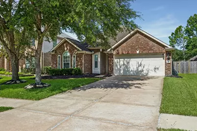 2904 Laurel Brook Lane, Pearland, TX 77584 - Photo 2
