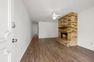 3004 Manor Ln, Huntsville, TX 77340 - Photo 4