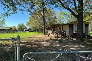 145 Aaron Ave, Livingston, TX 77351 - Photo 4