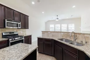 4207 Astoria Manor Ln, Fulshear, TX 77441 - Photo 14