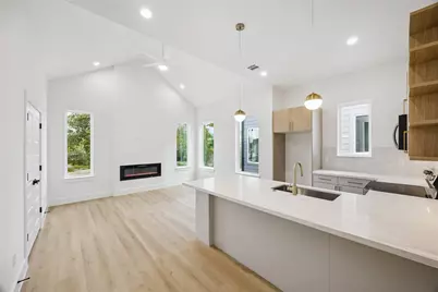 424 Calloway Street #A/B, Houston, TX 77029 - Photo 2