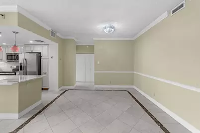 5150 Hidalgo Street #202, Houston, TX 77056 - Photo 8