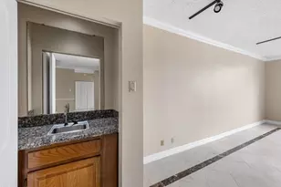 5150 Hidalgo St, Houston, TX 77056 - Photo 10