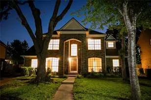 4303 Canadian River Dr, Sugar Land, TX 77478 - Photo 4