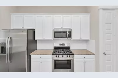 752 Strawberry Pines Court, Houston, TX 77009 - Photo 16